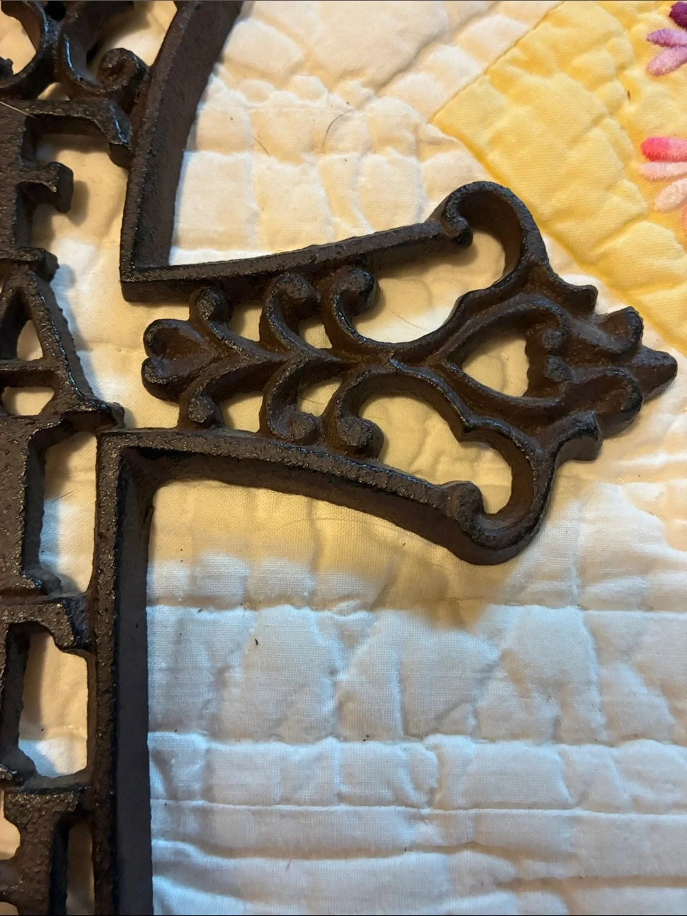 unbranded ornamental cast